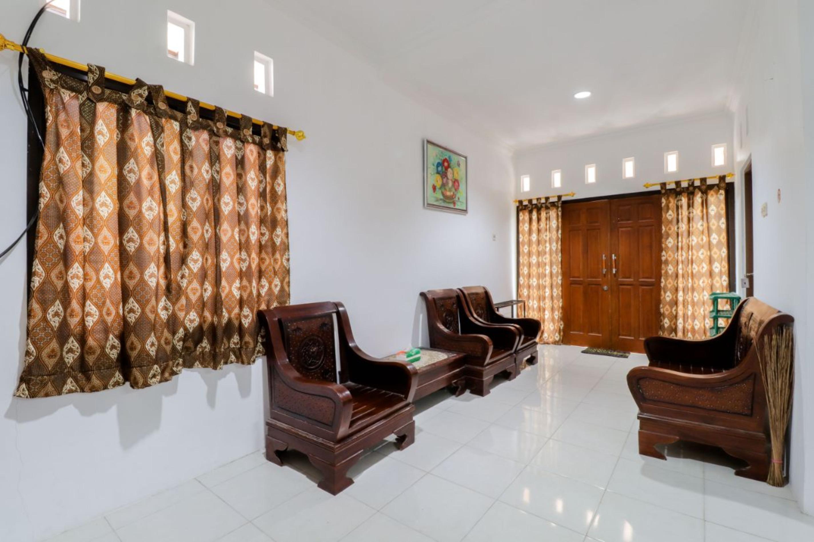 Java Homestay Джокякарта Екстериор снимка